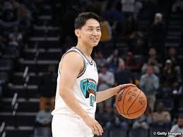 これは僕の宝物」NBA初得点の河村勇輝にチームメートから特別なギフト | バスケットボールキング